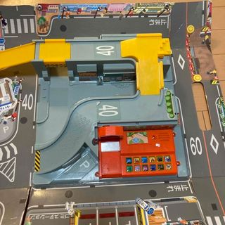 タカラトミー(Takara Tomy)の本日最終！トミカ　にぎやかサウンドタウン♪(電車のおもちゃ/車)