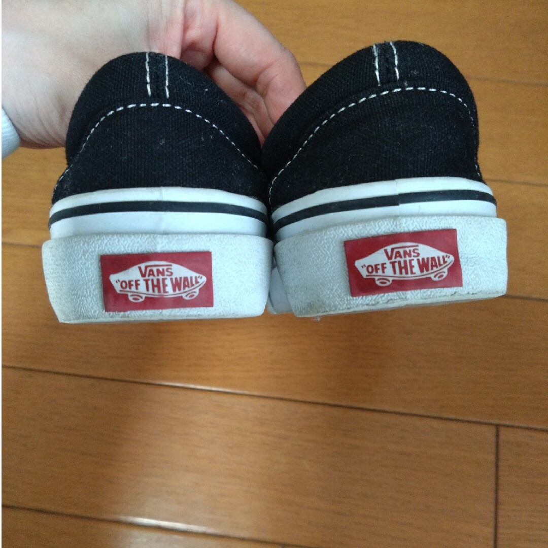 VANS(ヴァンズ)のVANS スリッポン　20cm　黒 キッズ/ベビー/マタニティのキッズ靴/シューズ(15cm~)(スリッポン)の商品写真