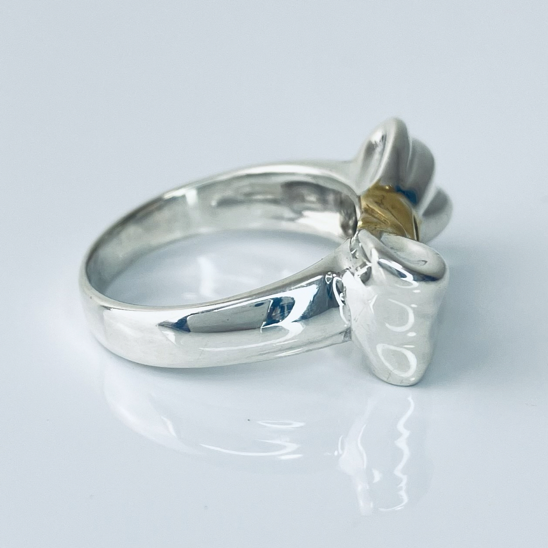 Tiffany & Co.(ティファニー)の美品 ティファニー 指輪 リング 925/750 リボン 6号 レディースのアクセサリー(リング(指輪))の商品写真