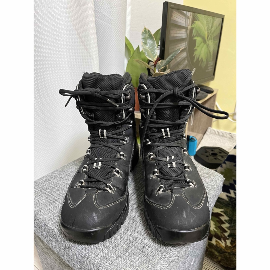 GARMONT(ガルモント)のガルモント Garmont Momentum Ice Lock GTX 24.5 スポーツ/アウトドアのアウトドア(登山用品)の商品写真