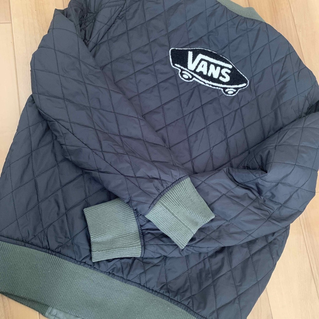 VANS(ヴァンズ)のVANS リバーシブルジャンパー メンズのジャケット/アウター(ナイロンジャケット)の商品写真