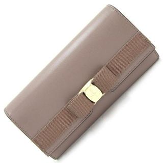 フェラガモ(Ferragamo)の フェラガモ 二つ折り長財布 ヴァラ 22E008 レザー(財布)