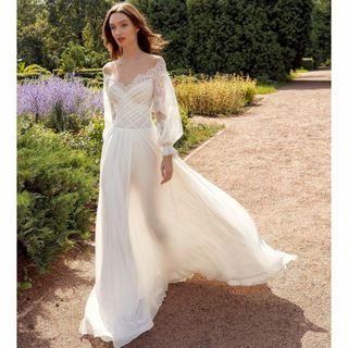 ウェディングドレスのフリマアイテム一覧 ウェディングドレスのフリマアイテム一覧