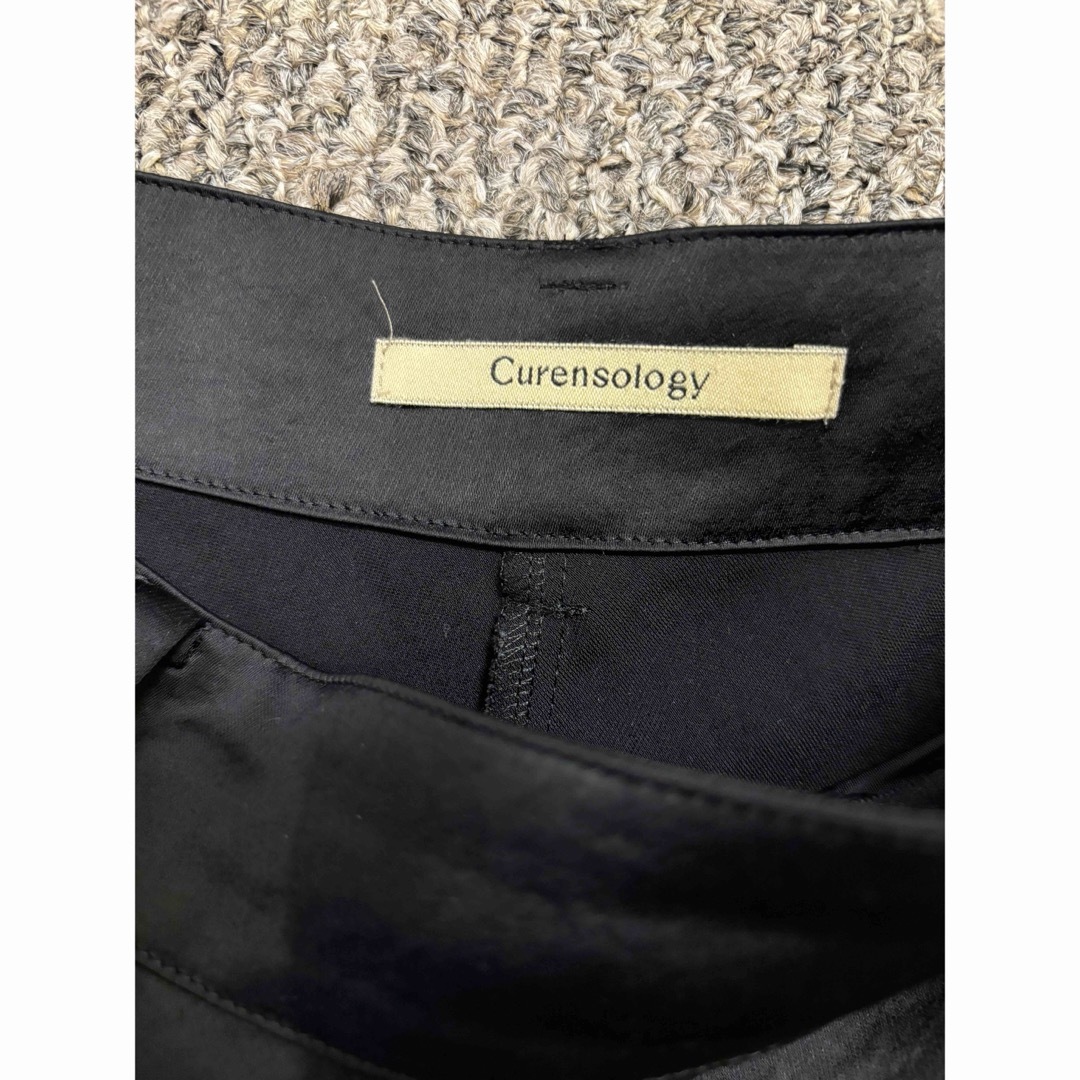 カレンソロジー curensology サテンフレアスカート レディースのスカート(ロングスカート)の商品写真