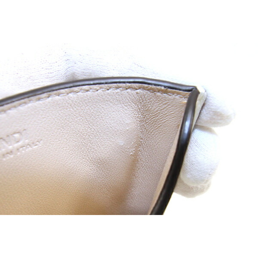 FENDI(フェンディ)の フェンディ スマホショルダー FFダイヤモンド ホワイト レディースのバッグ(ショルダーバッグ)の商品写真