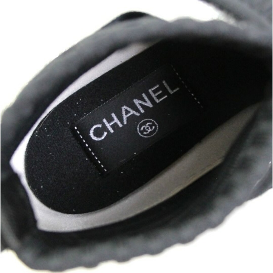 CHANEL(シャネル)のシャネル CHANEL レディース ラメスニーカー シルバー×黒 【64403】 レディースの靴/シューズ(スニーカー)の商品写真