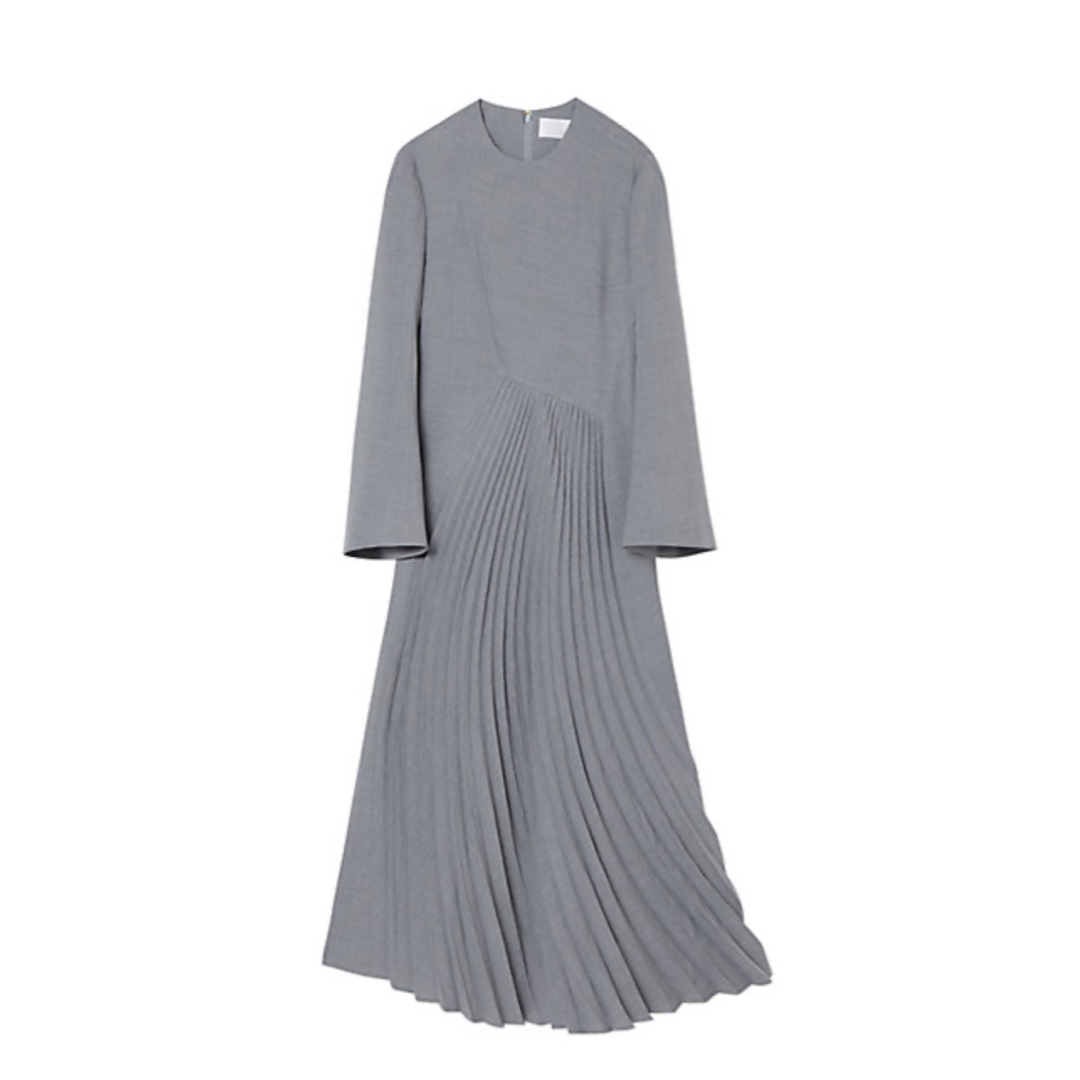 mame(マメ)のmame kurogouchi curved pleated dress レディースのワンピース(ロングワンピース/マキシワンピース)の商品写真