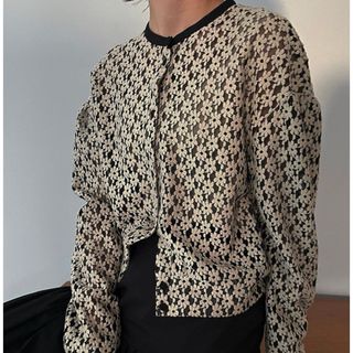 クラネ(CLANE)の3D FLOWER LACE CARDIGAN(カーディガン)