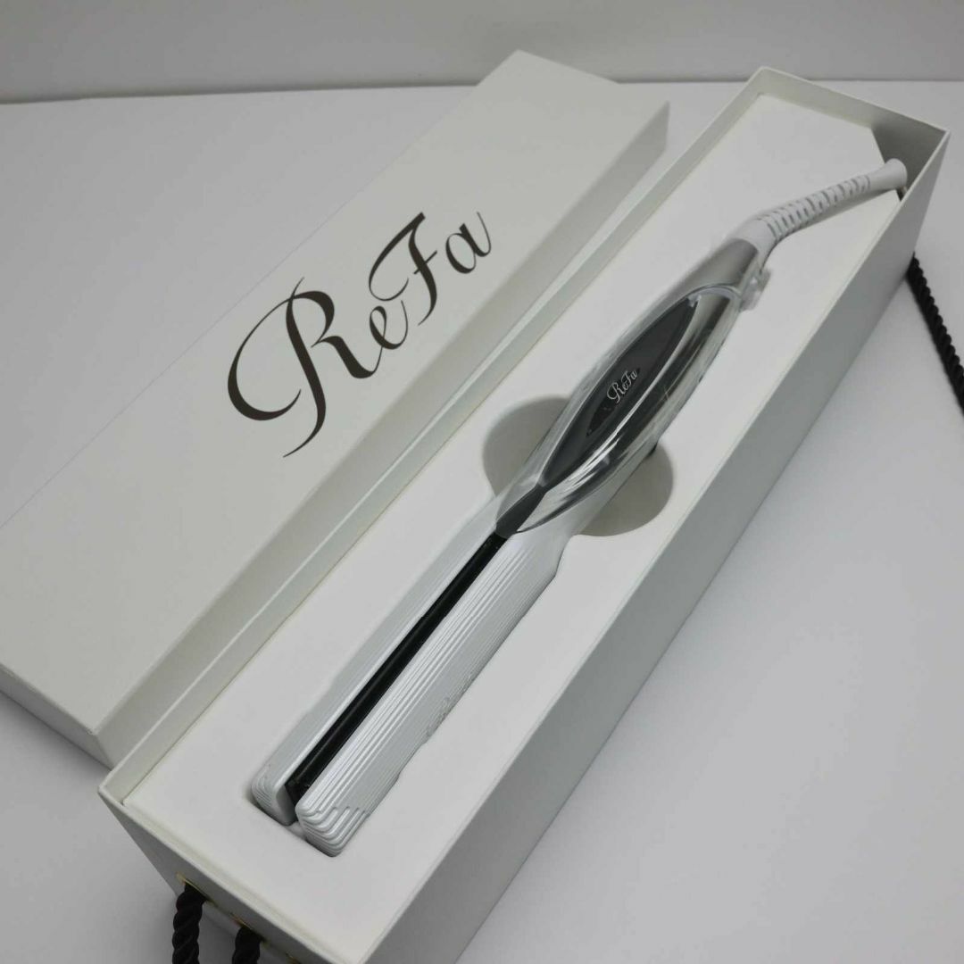 ReFa(リファ)の新品 RE-AC02A ReFa BEAUTECH STRAIGHT IRON M888 スマホ/家電/カメラの美容/健康(ヘアアイロン)の商品写真