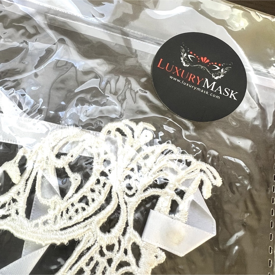 【コスプレ】レースマスク ホワイト ヴェネチアン 衣装 ステージ 仮装 舞台 エンタメ/ホビーのコスプレ(小道具)の商品写真