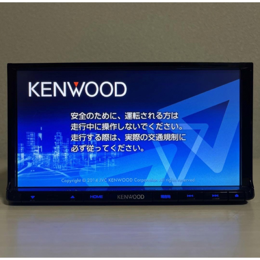 KENWOOD(ケンウッド)の★美品★KENWOOD彩速ナビMDV-L401最新地図更新済　新品バックカメラ付 自動車/バイクの自動車(カーナビ/カーテレビ)の商品写真