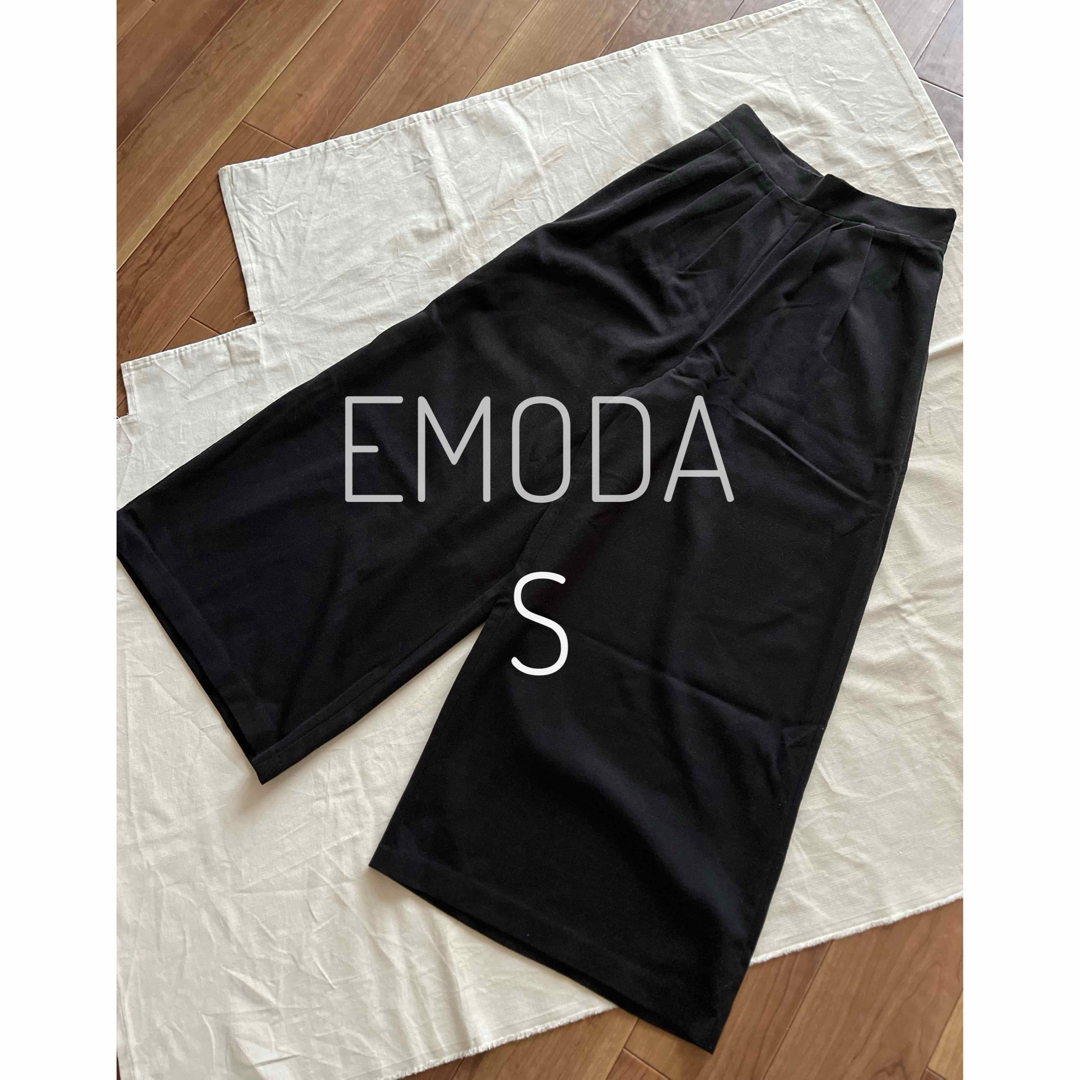 EMODA(エモダ)のEMODA エモダ　ワイドパンツ　ガウチョパンツ　ブラック　S レディースのパンツ(カジュアルパンツ)の商品写真