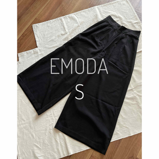 エモダ(EMODA)のEMODA エモダ　ワイドパンツ　ガウチョパンツ　ブラック　S(カジュアルパンツ)