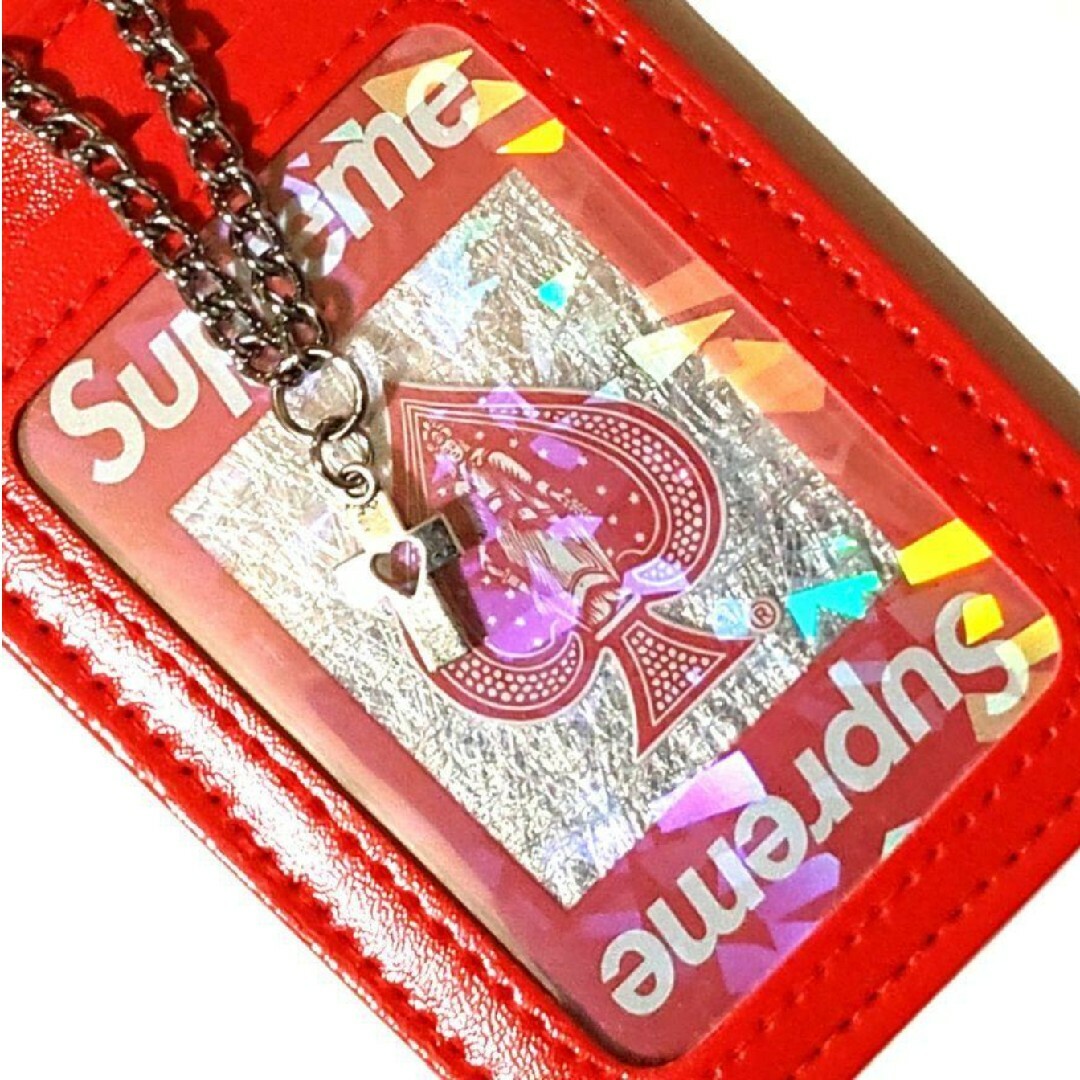 Supreme(シュプリーム)の⭐希少　♥♣Supremeトランプ♠♦１枚と シルバークロスチャーム付パスケース レディースのファッション小物(パスケース/IDカードホルダー)の商品写真