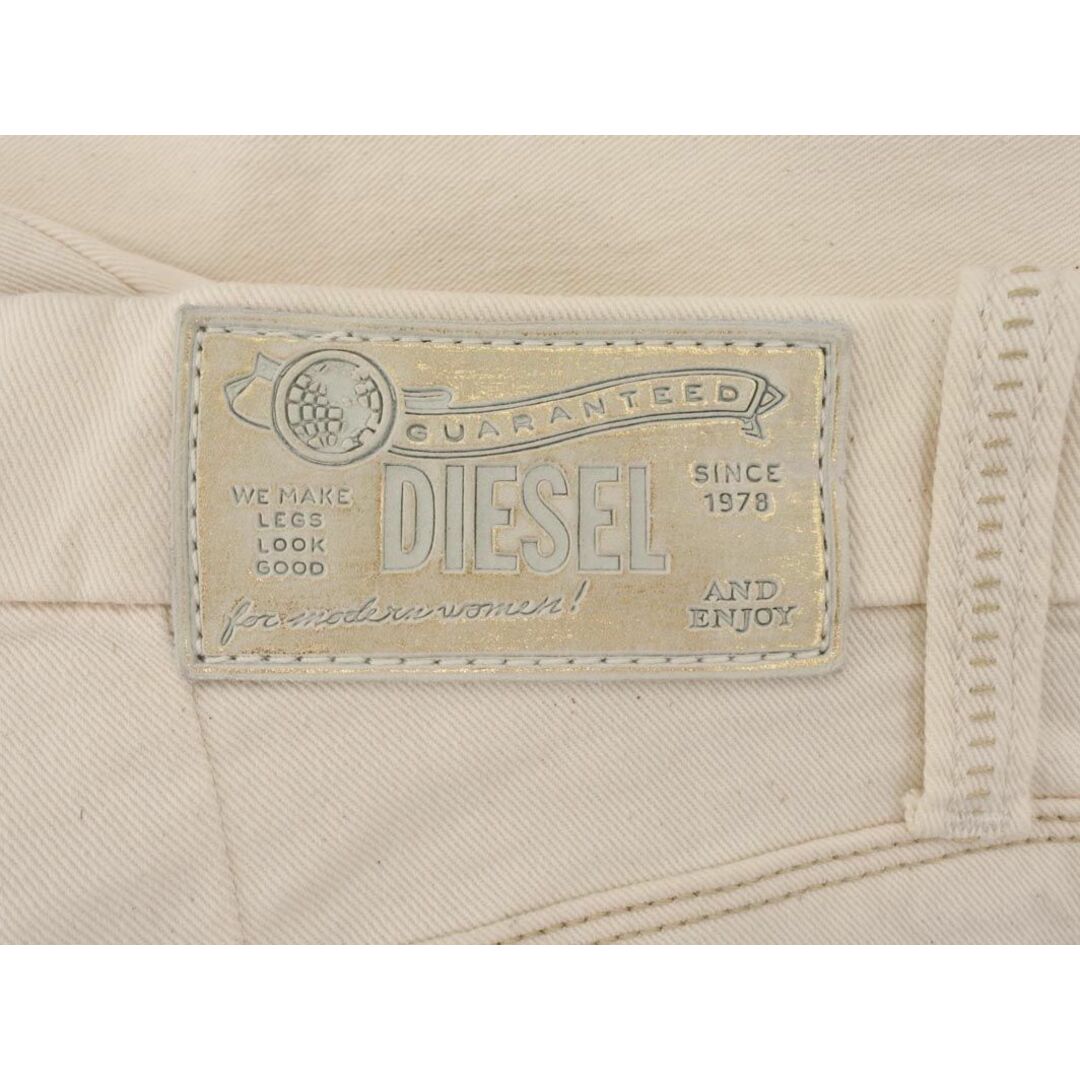 DIESEL(ディーゼル)の新品 DIESEL ディーゼル FLAIRLEGG フレア パンツ size23/アイボリー ■■ レディース レディースのパンツ(その他)の商品写真