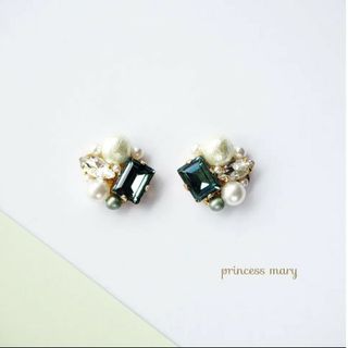 先着1名様限定》エリナイト&グリーン♡﻿bijouピアス(ピアス)