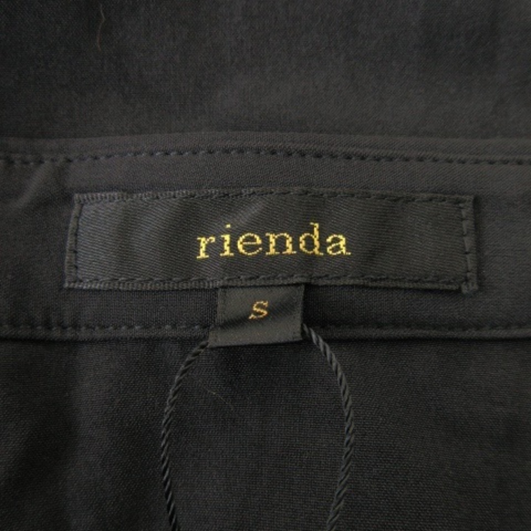 rienda(リエンダ)のリエンダ シャツ ブラウス 長袖 薄手 ストレッチ ダーツ 立体感 S 黒 レディースのトップス(シャツ/ブラウス(長袖/七分))の商品写真