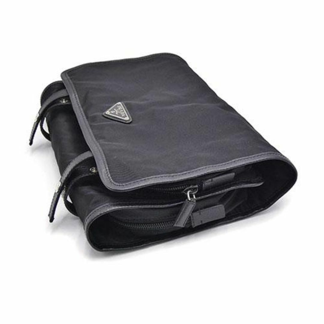 PRADA(プラダ)のプラダ バッグ PRADA ナイロン テッスートxサフィアーノ 折りたたみ 旅行バッグ 黒 ブラック ユニセックス 2N0887 OJ10152 メンズのバッグ(トラベルバッグ/スーツケース)の商品写真
