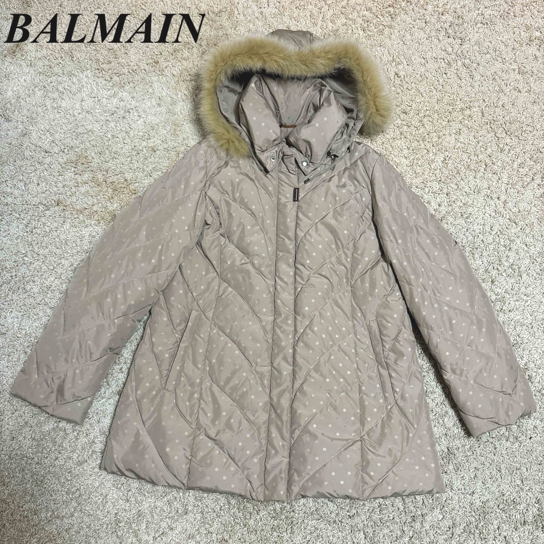 BALMAIN(バルマン)の【美品】バルマン　ダウンコート　フォックスファー　3way ベージュ　総柄　L レディースのジャケット/アウター(ダウンコート)の商品写真