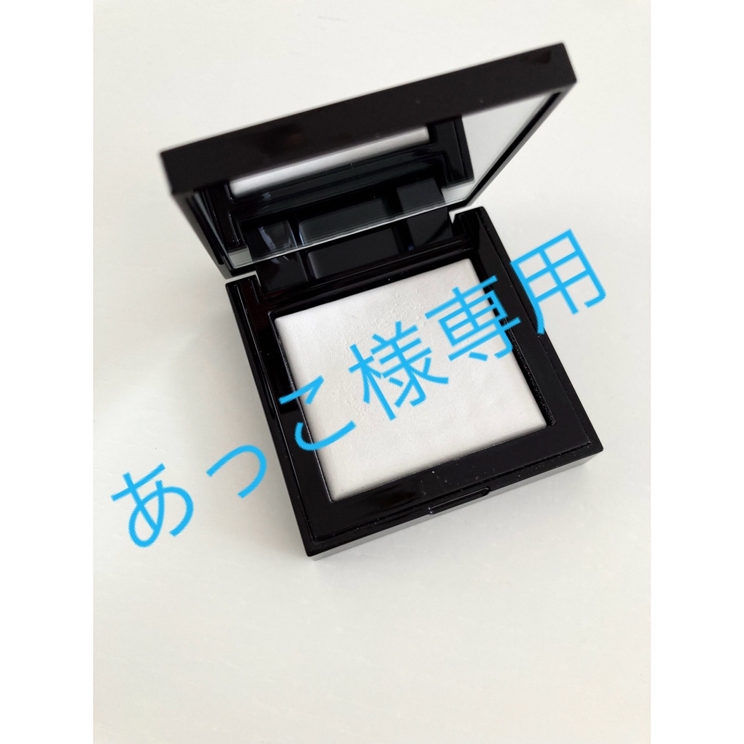 laura mercier(ローラメルシエ)のlaura mercier☆シークレットブラーリングパウダー コスメ/美容のベースメイク/化粧品(フェイスパウダー)の商品写真