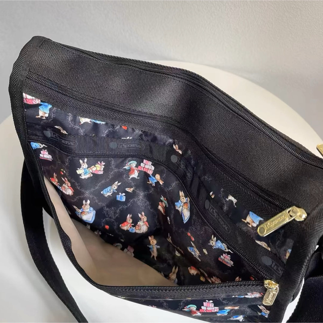 LeSportsac(レスポートサック)のショルダーバック　ピーターラビット　レスポートサック　新品未使用 レディースのバッグ(ショルダーバッグ)の商品写真