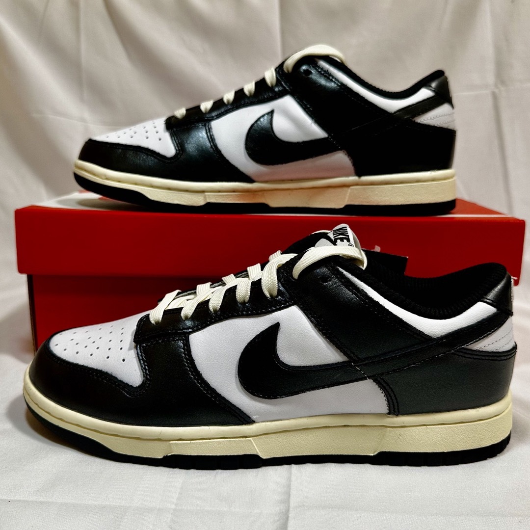 NIKE(ナイキ)のナイキ ダンクLOW プレミアム  NIKE W DUNK LOW PRM  メンズの靴/シューズ(スニーカー)の商品写真