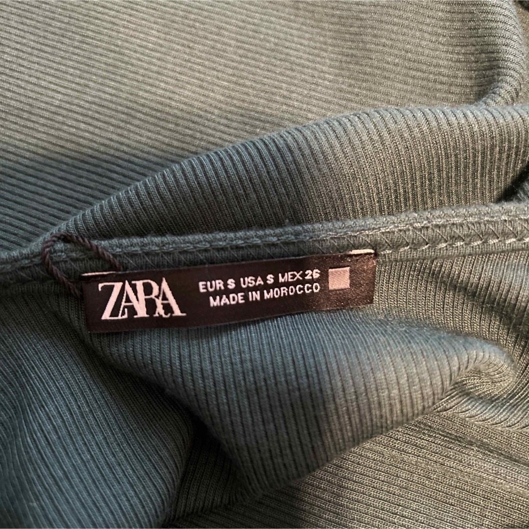 ZARA(ザラ)のZARAコンビネーションフレアロングワンピース　グリーン レディースのワンピース(ロングワンピース/マキシワンピース)の商品写真