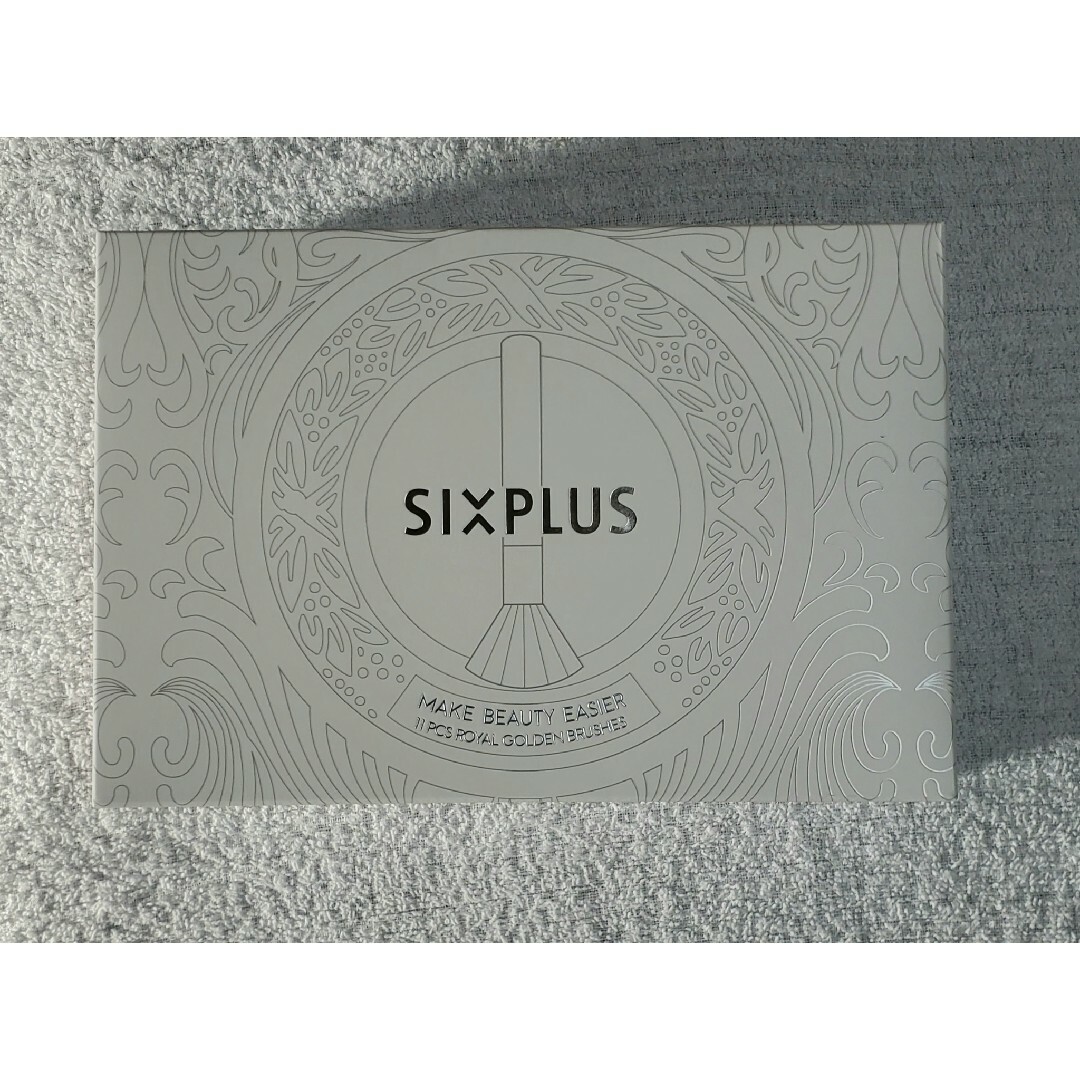 SIXPLUS(シックスプラス)のSIXPLUS 貴族のゴールド メイクブラシ11本セット コスメ/美容のメイク道具/ケアグッズ(ブラシ・チップ)の商品写真