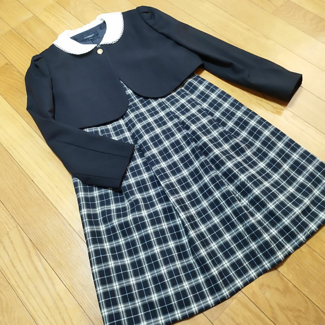 BURBERRY(バーバリー)の超美品　130女の子　バーバリー ネイビーボレロ 白襟付ワンピース   金ボタン キッズ/ベビー/マタニティのキッズ服女の子用(90cm~)(ドレス/フォーマル)の商品写真