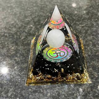 A5オルゴナイト クリスタルピラミッドオルゴンピラミッドパワーストーン水晶(置物)