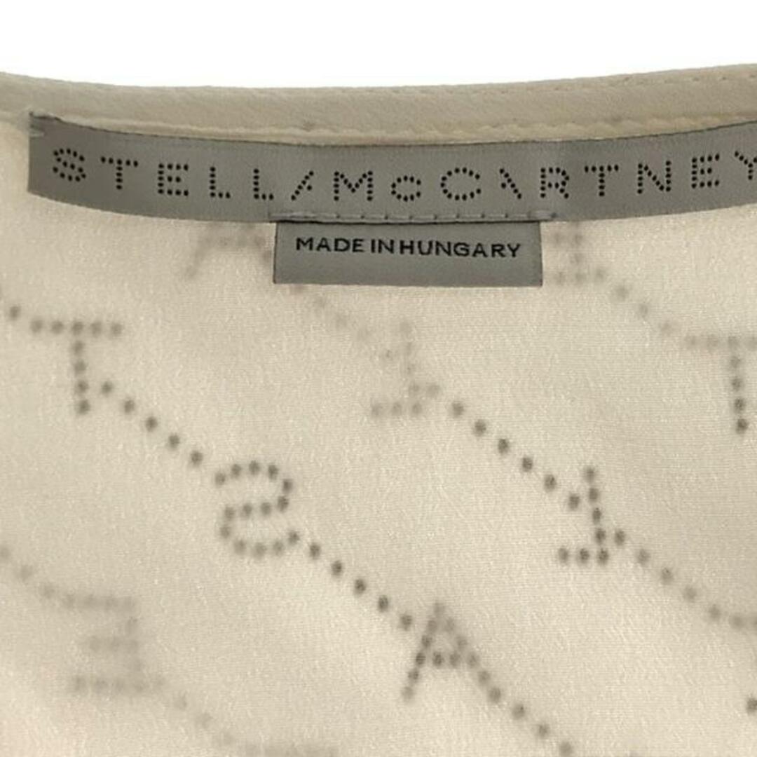 Stella McCartney(ステラマッカートニー)のSTELLA McCARTNEY / ステラマッカートニー | ロゴ 総柄 Vネックワンピース | 34 | アイボリー | レディース レディースのワンピース(ロングワンピース/マキシワンピース)の商品写真