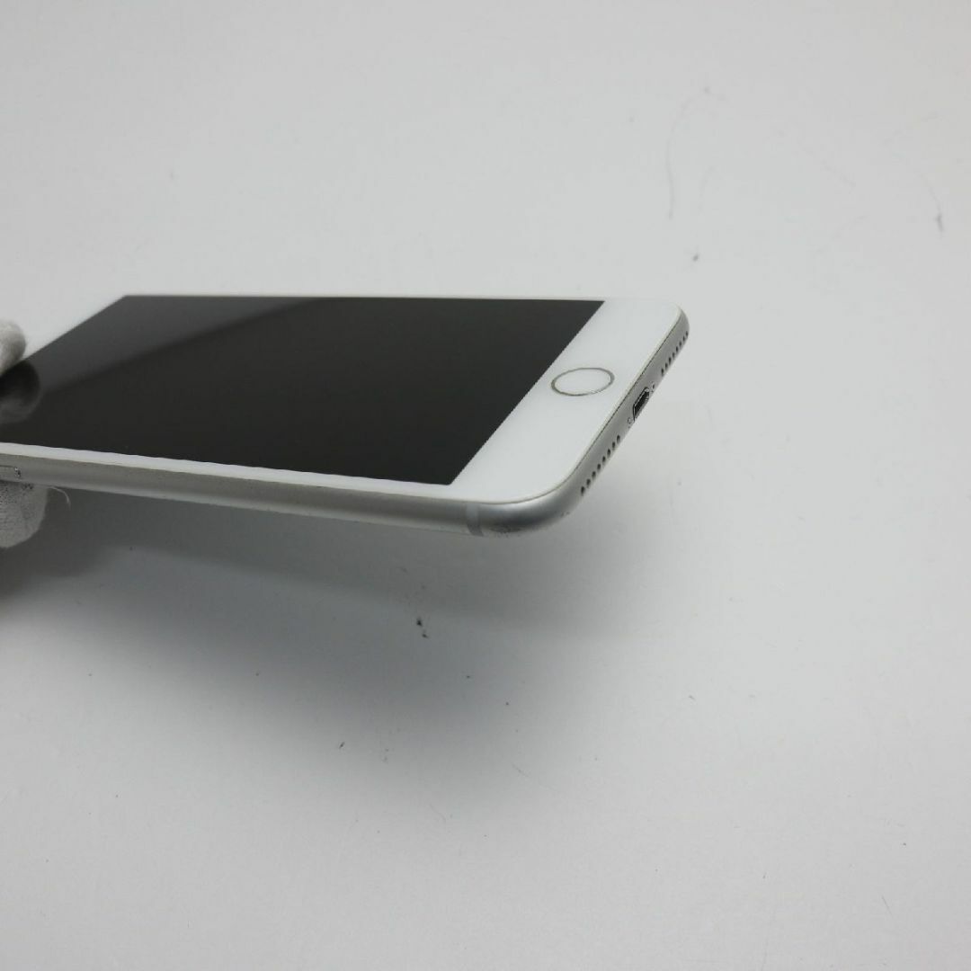 iPhone(アイフォーン)のSIMフリー iPhone8 PLUS 64GB シルバー  M111 スマホ/家電/カメラのスマートフォン/携帯電話(スマートフォン本体)の商品写真