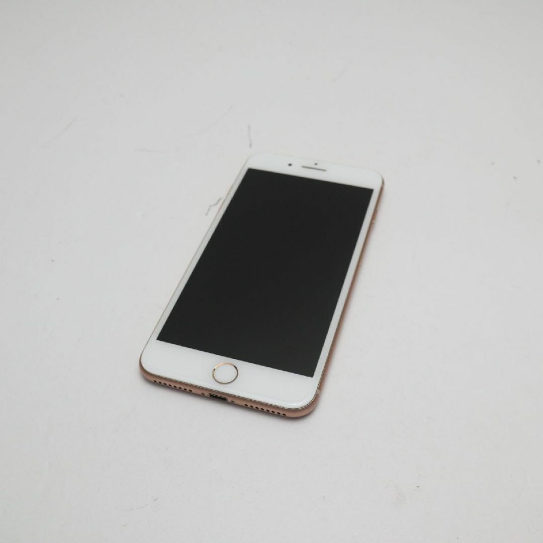 iPhone(アイフォーン)の超美品 SIMフリー iPhone8 PLUS 64GB ゴールド  M111 スマホ/家電/カメラのスマートフォン/携帯電話(スマートフォン本体)の商品写真
