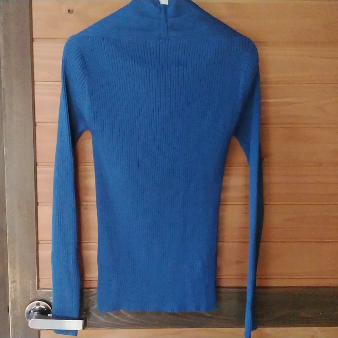 ダークブルーの長袖セーター レディースのトップス(ニット/セーター)の商品写真