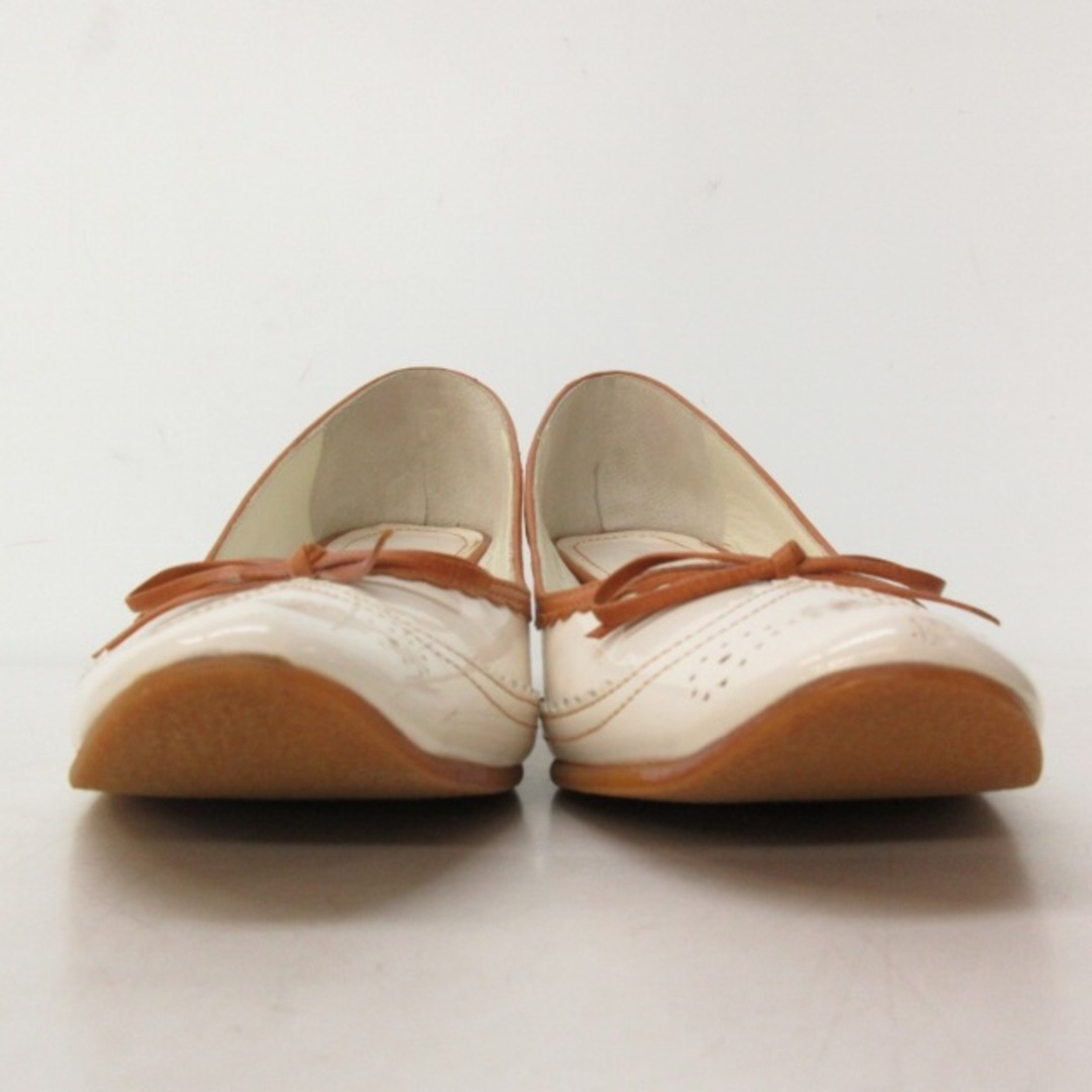 REGAL(リーガル)のリーガル パンプス チャンキーヒール リボンモチーフ メダリオン 23.5cm レディースの靴/シューズ(ハイヒール/パンプス)の商品写真