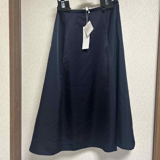 ランバンオンブルー(LANVIN en Bleu)のランバンオンブルー　紺色スカート(ひざ丈スカート)