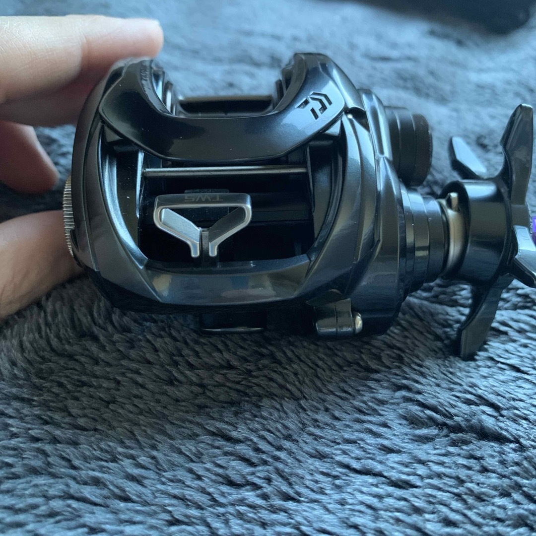 DAIWA(ダイワ)のダイワ タトゥーラSV TW  スポーツ/アウトドアのフィッシング(リール)の商品写真