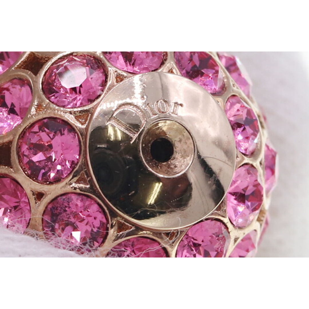 Christian Dior(クリスチャンディオール)の ディオール ピアス トライバルボール ピンク レッド 耳 メンズのアクセサリー(ピアス(両耳用))の商品写真
