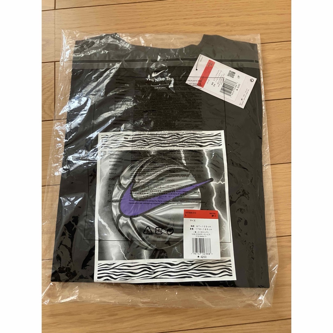 NIKE(ナイキ)の新品　完売品　定価4620円　ナイキ　バスケットボール　半袖　tシャツ NIKE メンズのトップス(Tシャツ/カットソー(半袖/袖なし))の商品写真