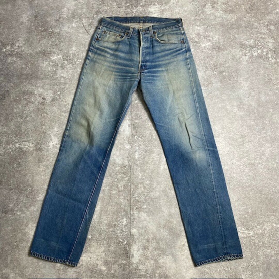 Levi's(リーバイス)の80's LEVI'S 501 デニムパンツ 赤耳 W32程 刻印555 バレンシア工場 USA製 スモールe ヴィンテージ 288U メンズのパンツ(デニム/ジーンズ)の商品写真