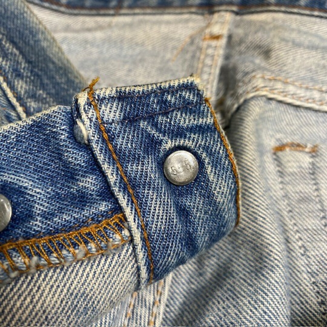 Levi's(リーバイス)の80's LEVI'S 501 デニムパンツ 赤耳 W32程 刻印555 バレンシア工場 USA製 スモールe ヴィンテージ 288U メンズのパンツ(デニム/ジーンズ)の商品写真