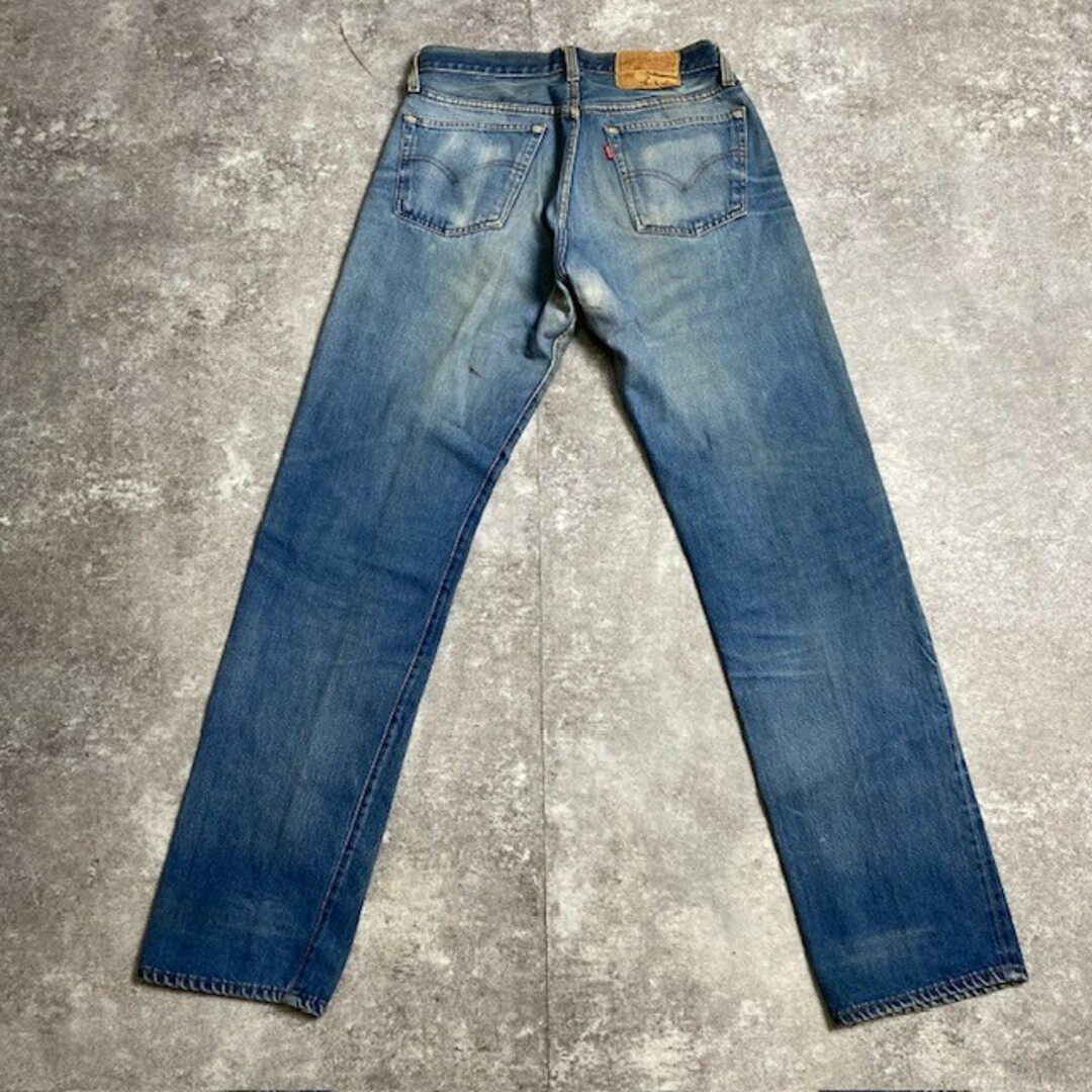 Levi's(リーバイス)の80's LEVI'S 501 デニムパンツ 赤耳 W32程 刻印555 バレンシア工場 USA製 スモールe ヴィンテージ 288U メンズのパンツ(デニム/ジーンズ)の商品写真