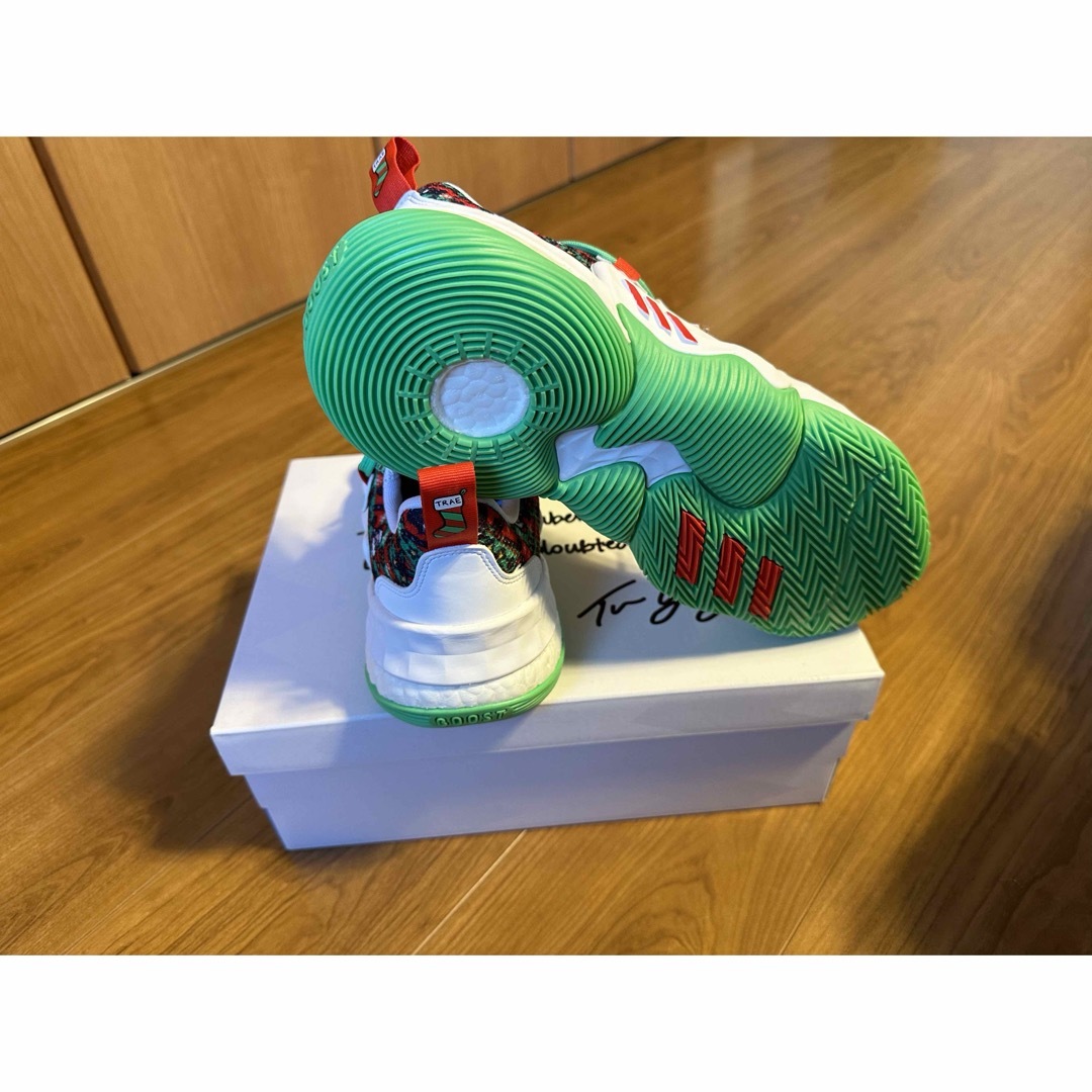 adidas(アディダス)のトレイヤング1  christmas 新品 スポーツ/アウトドアのスポーツ/アウトドア その他(バスケットボール)の商品写真