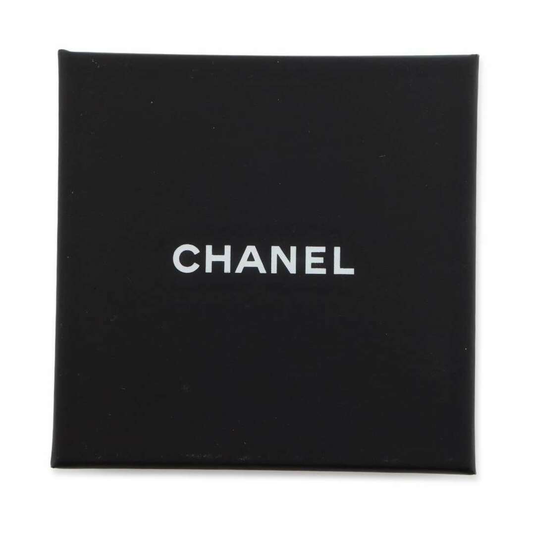 CHANEL(シャネル)のシャネル ピアス ココマーク マトラッセ バッグモチーフ B23C CHANEL アクセサリー レディースのアクセサリー(ピアス)の商品写真