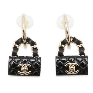 CHANEL - シャネル ピアス ココマーク マトラッセ バッグモチーフ B23C CHANEL アクセサリー