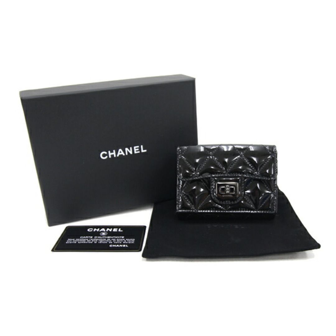 CHANEL(シャネル)の シャネル 三つ折り財布 2.55 A70325 ブラック レディースのファッション小物(財布)の商品写真