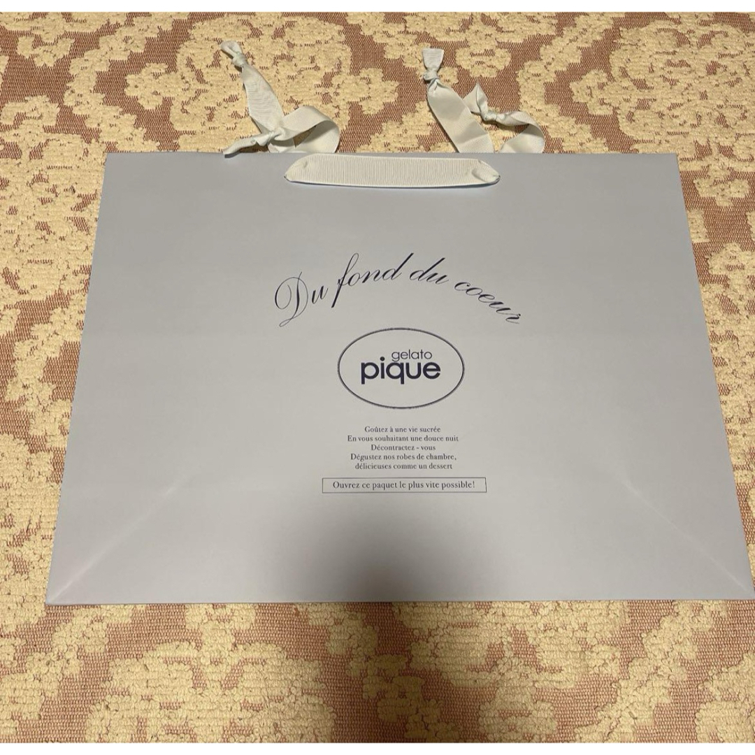 gelato pique(ジェラートピケ)のジェラートピケ　ギフトボックス　L  ショッパー　プレゼント　ラッピング　箱 レディースのバッグ(ショップ袋)の商品写真