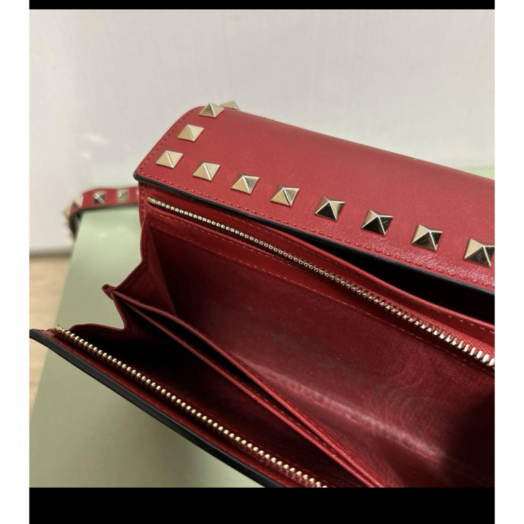 valentino garavani(ヴァレンティノガラヴァーニ)のヴァレンティノ　カラヴァーニ　長財布 レディースのファッション小物(財布)の商品写真
