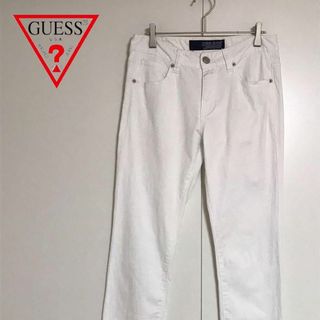 ゲス(GUESS)の【人気カラー】ゲス　プレートロゴ入りストレッチスキニーパンツ　ホワイト　K712(デニム/ジーンズ)