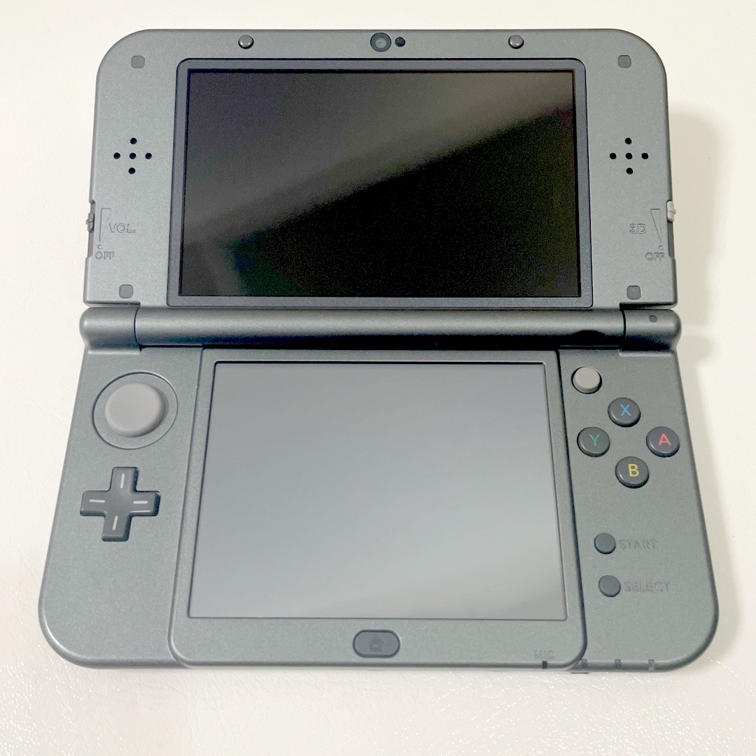 ニンテンドー3DS(ニンテンドー3DS)のNewニンテンドー3DS LL メタリックブラック 本体 Nintendo 黒 エンタメ/ホビーのゲームソフト/ゲーム機本体(携帯用ゲーム機本体)の商品写真